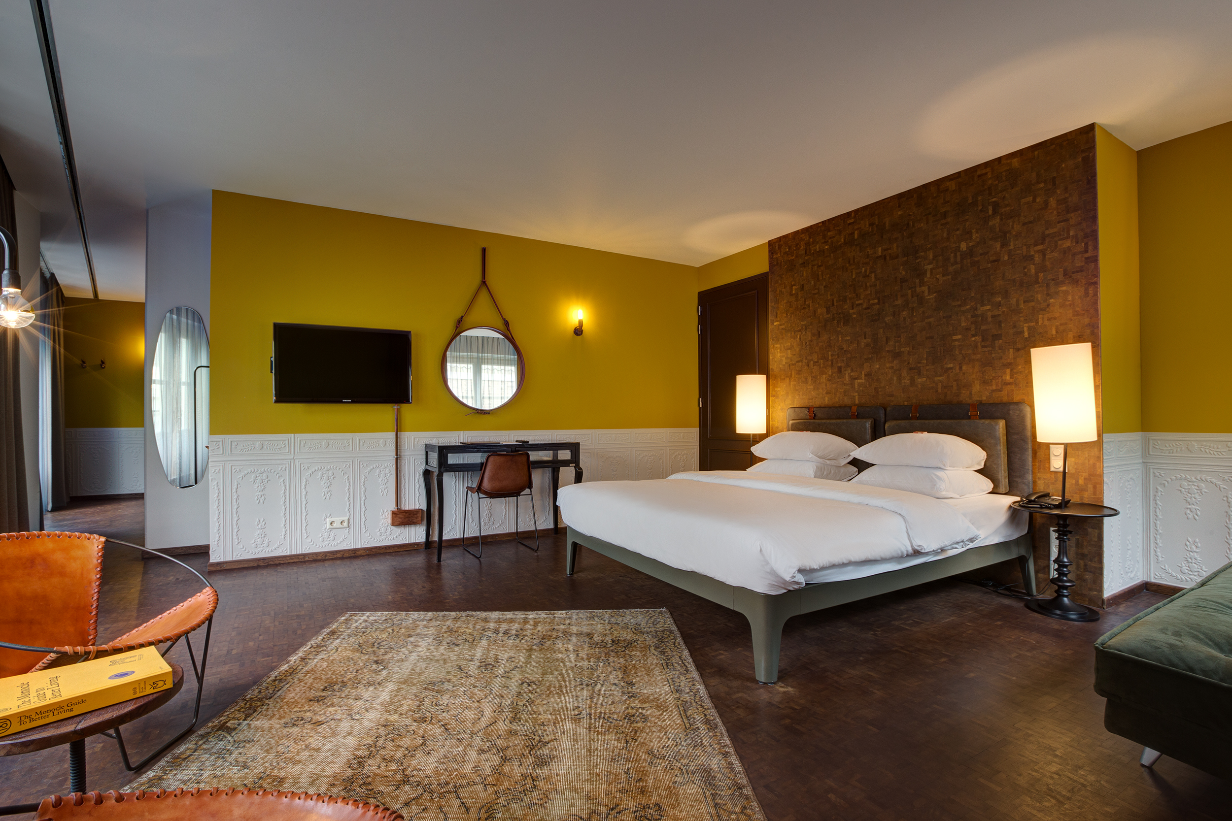 hotel v nesplein amsterdam netherlands